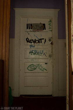 Doorway to revolt_10-08-2013_005.jpg