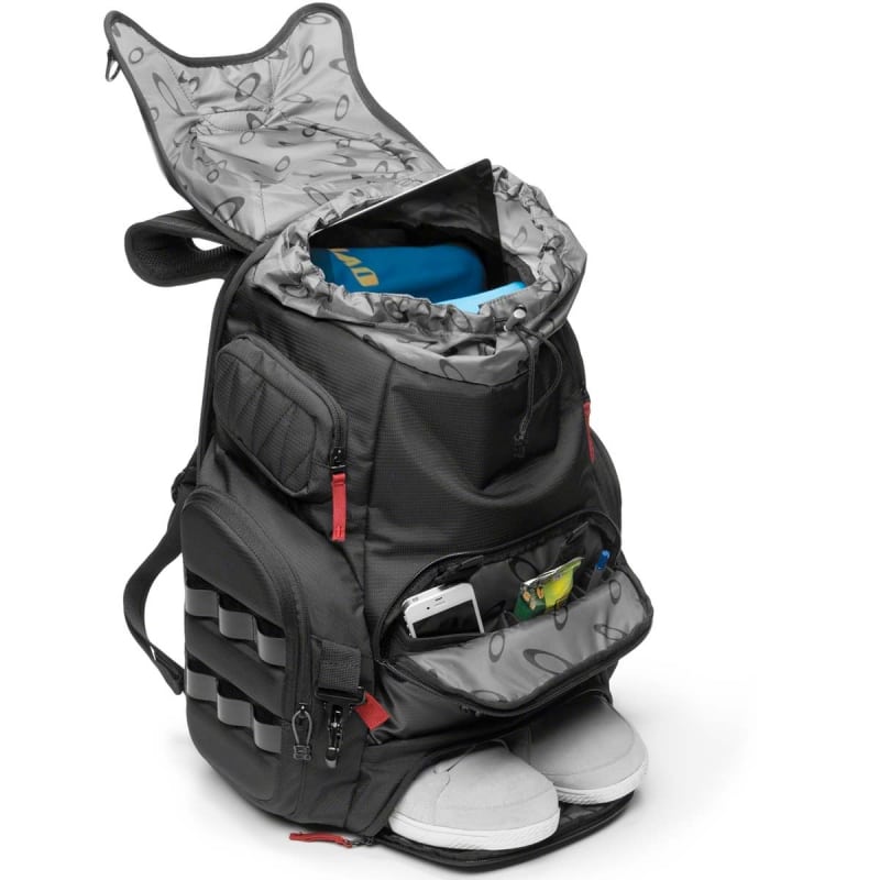 Ultimate Trackpack Oakley Kitchen Sink Squat The Planet