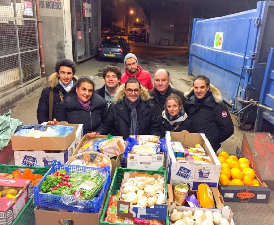 ad-volunteers-food-waste-supermarkets.jpg