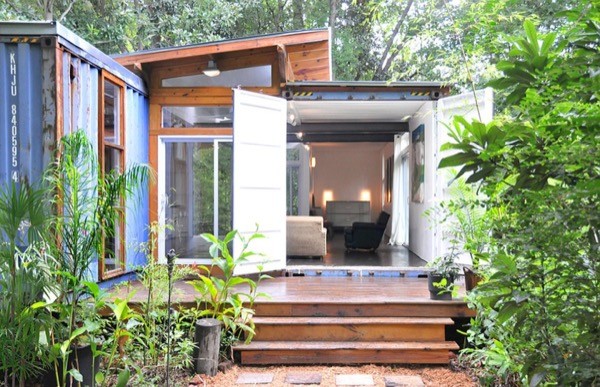 Artist-Shipping-Container-Home-Studio-002-600x387.jpg