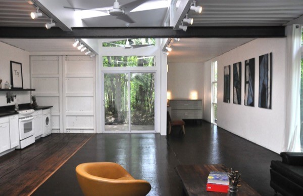 Artist-Shipping-Container-Home-Studio-006-600x387.jpg