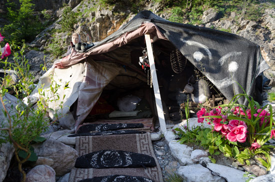 kosovo-river-squat-master-bedroom.jpg