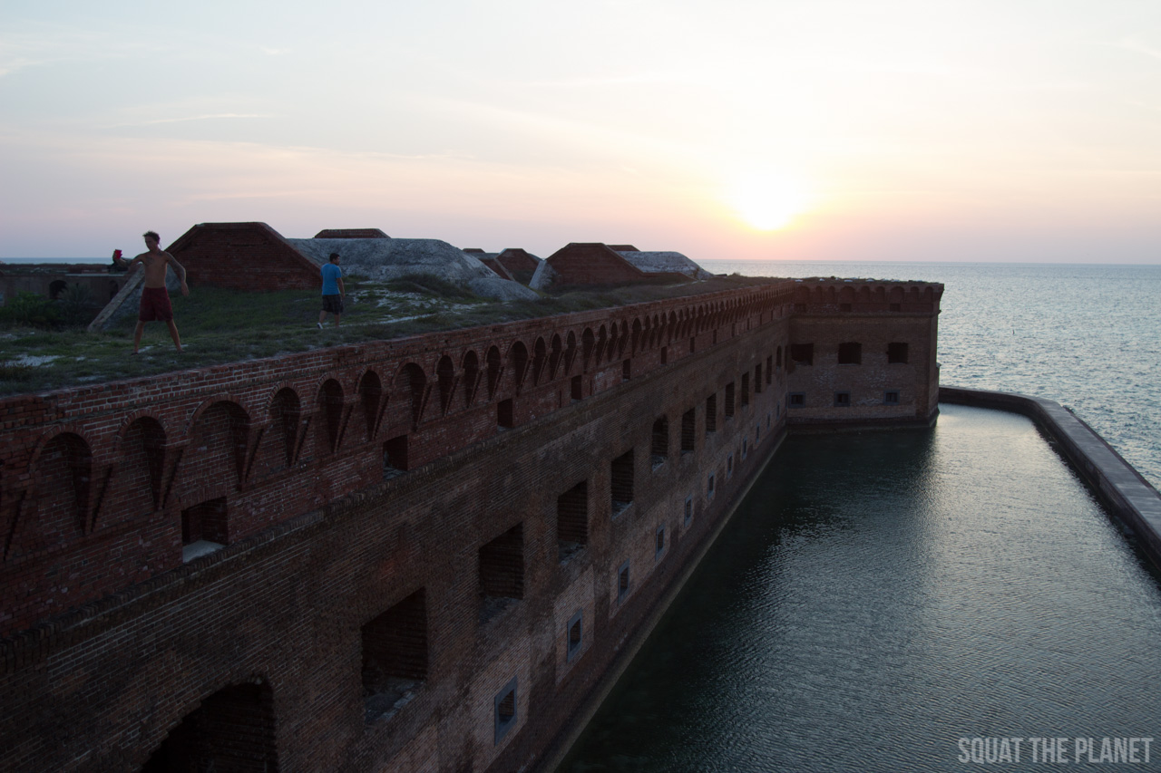 moat-surrounding-the-fort_05-08-2013.jpg