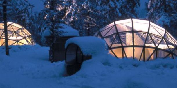 these-heated-glass-igloos-are-the-perfect-place-to-witness-the-northern-lights.jpg