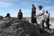 Digging for more warm mud_12-29-2011_009.jpg