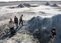 The gang at Mud Pots_12-29-2011_018.jpg