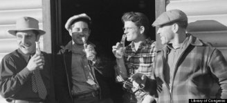 r-DRINKING-OUTSIDE-600x275.jpg