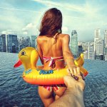 photographer-follows-girlfriend-around-the-world-holding-hand-photo-series-3.jpg
