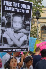 0578-2906730-PIX_for_Mail_Online_Exclusive_Street_Children_in_Manila_jailed_a-a-11_1421135531457.jpg