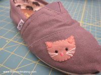 canvas_shoe_kitty_patch_09_tzom.jpg
