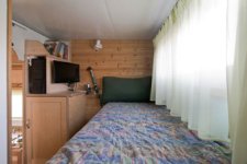 box-truck-to-solar-mobile-cabin-008.jpg