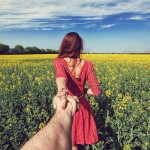 photographer-follows-girlfriend-around-the-world-holding-hand-photo-series-10.jpg