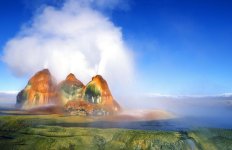 fly-geyser-2.jpg